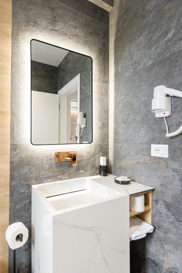 Hotel Portside Gf Vlora Kültér fotó